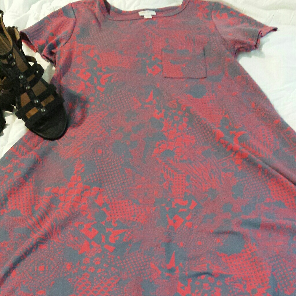 Lularoe xxs carly. Red and grey jacquard fabric.